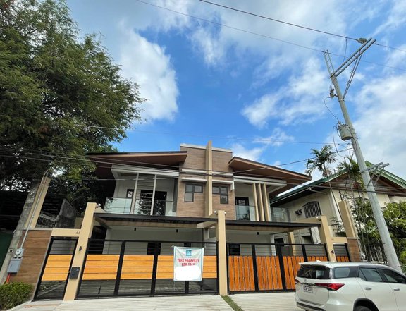 Brand New Modern Tropical Duplex in BF Homes, Quezon City