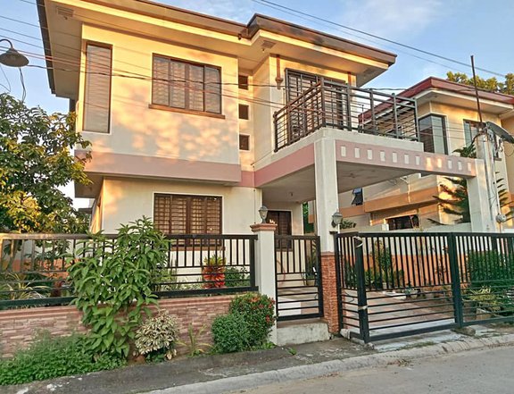 House for Sale in Governors Hills Biclatan General Trias Cavite