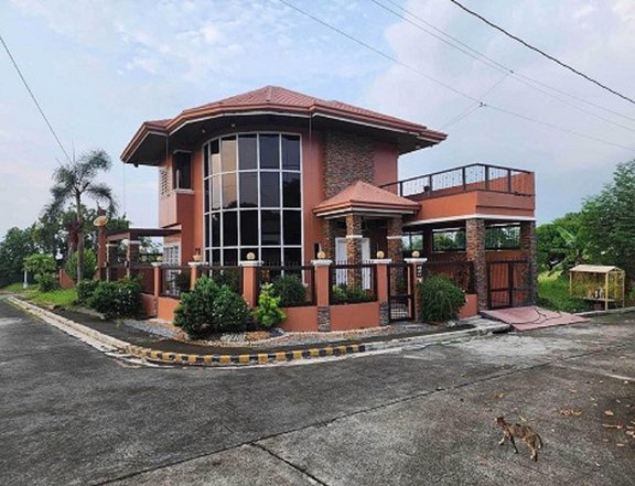 Corner lot House for Sale in Palma Real Malamig Binan Laguna