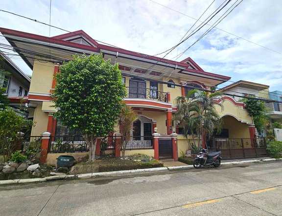 5-Bedroom House for Sale in BF Homes Paranaque City