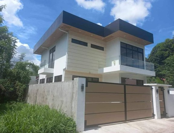 Brand new House for Sale in Villa de Toledo Sta Rosa Laguna