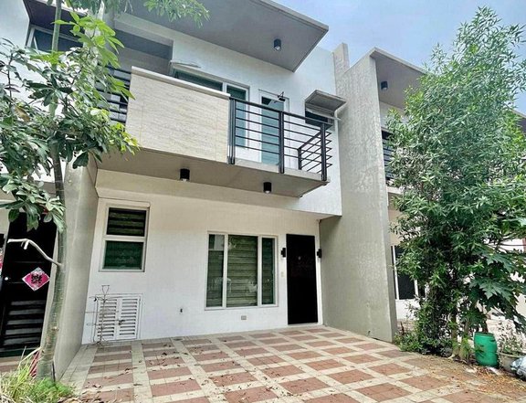 Duplex unit for Sale in Multinational Village Paranaque City