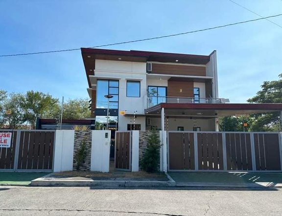 5-Bedroom House for Sale in Vista Verde Exec Village Molino Bacoor Cavite