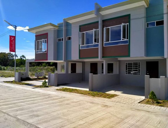 3-bedroom Townhouse For Sale in Imus Cavite No Hidden Charge