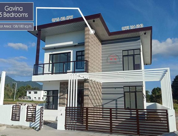 5-bedroom Single Attached House For Sale in Lipa Batangas