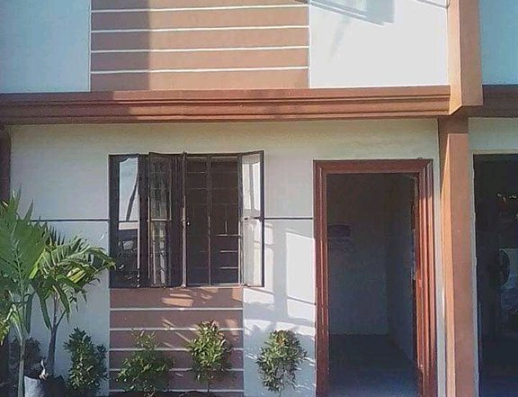 PRE- SELLING  TOWNHOMES FOR SALE  IMUS NEAR MANILA      M