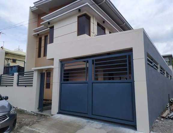 4-bedroom Single Detached House For Sale in Muntinlupa Metro Manila
