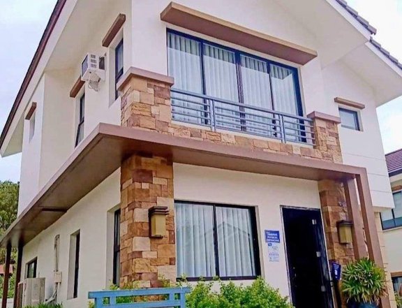 4-bedroom Single Detached House For Sale in Taytay Rizal