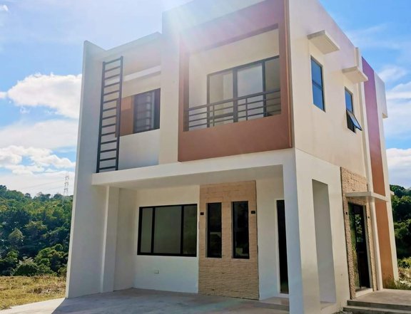 Single Attached House For Sale in Havila, Antipolo Rizal