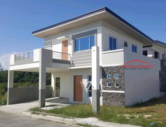 4-bedroom Single Attached House For Sale in San Jose del Monte Bulacan