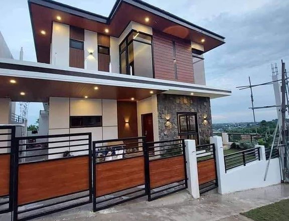 5 Br Single Detached House for Sale in Talisay,  Cebu