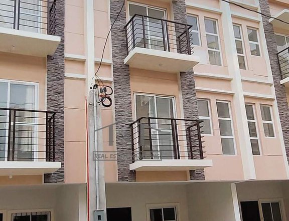 3 BEDROOMS 3-STOREY TOWNHOUSE FOR SALE IN VALENZUELA CITY