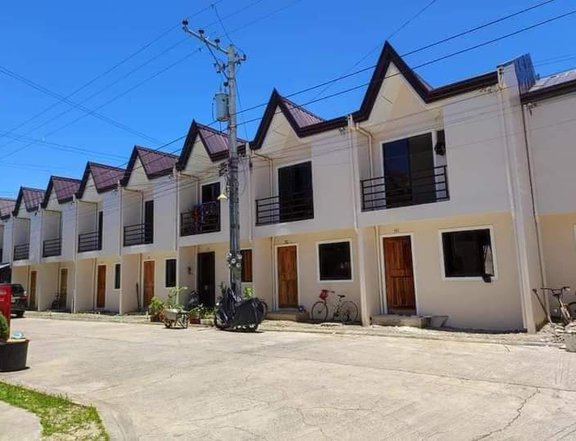 73floor area 2bedroom Townhouse For Sale in Basak Lapu-Lapu Cebu