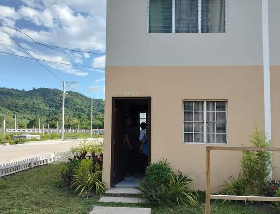 Pre-Selling Cambria Homes at castillejos Zambales