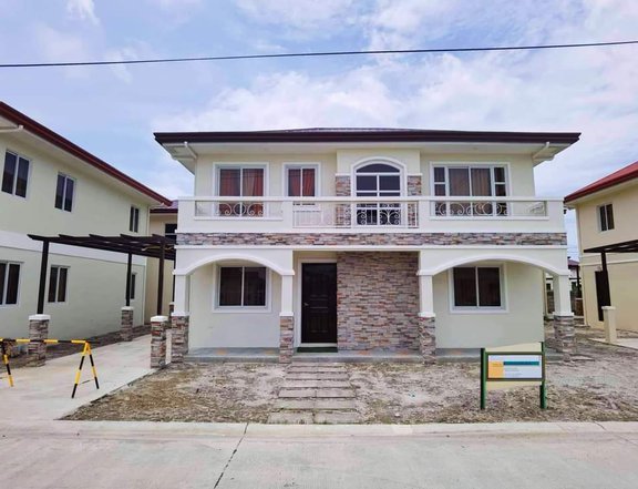 4-bedroom Single Detached House For Sale in Bacolor Pampanga