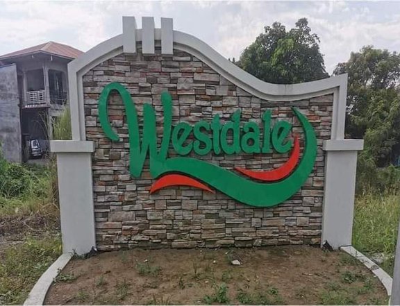 2-bedroom Townhouse For Sale in Tanza Cavite