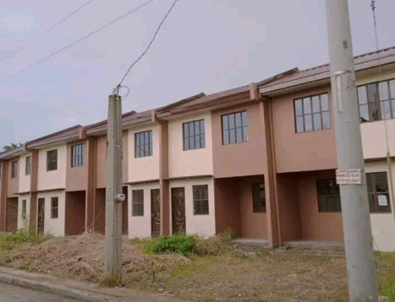 Ready for Occupancy  Townhouse for Sale  With Carpark SAVANNA VILLE