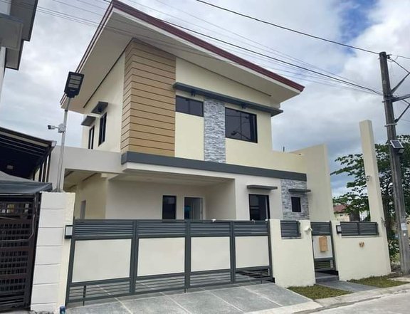 3-bedroom Single Attached House For Sale in Imus Cavite