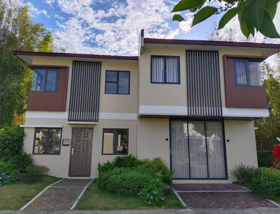QUADRUPLEX House For Sale In General Trias Cavite