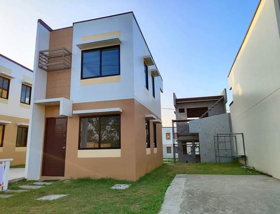 MODERN 2STOREY- RFO AT PRE SELLING( NOT CONGESTED SUBDIVISION)
