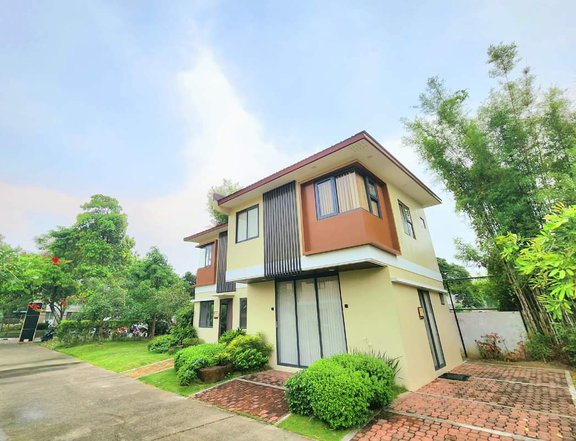 Corner Lot 3-bedroom House and Lot for Sale near Mall of Asia