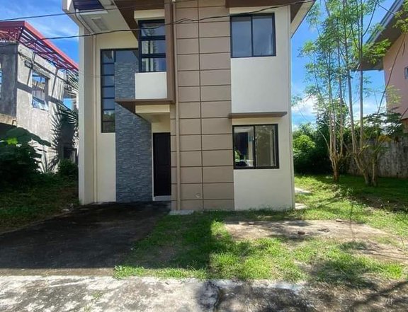 4-bedroom Single Attached House For Sale