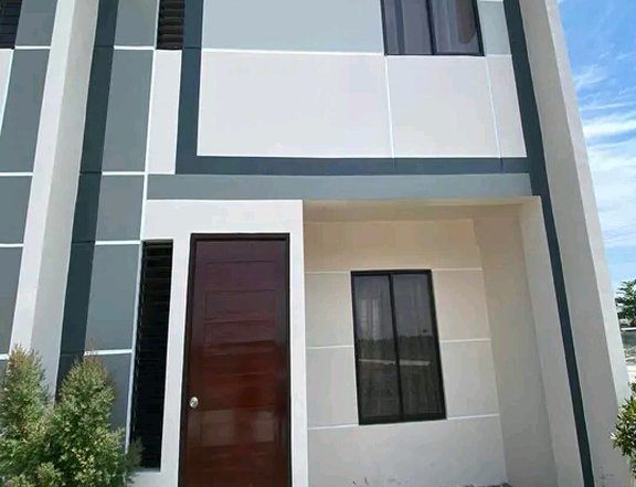 Affordable townhouse for sale with 2 bedroom and 1 bathroom