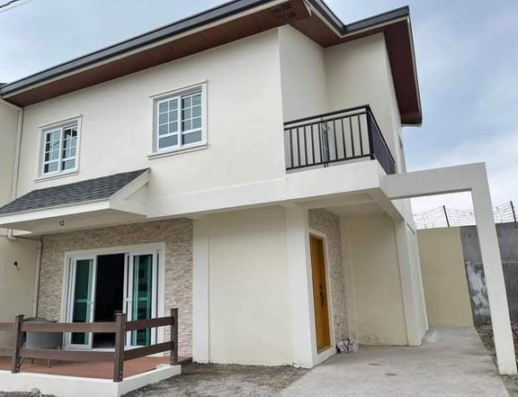 3 bedrooms ,2 Toilet and Bath Single Attached  in Bacoor Cavite