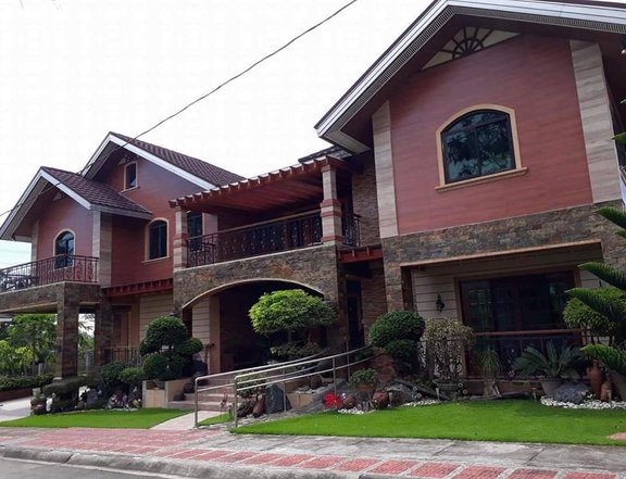 8-bedroom Single Detached House For Sale at Tagaytay City