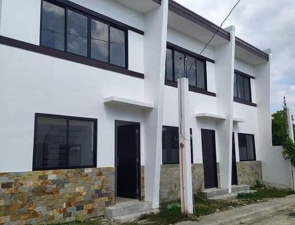 2 storey townhouse for sale in Tanza Cavite