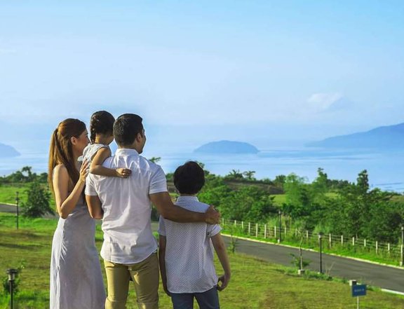 Tagaytayhiglands Lot with Full view taal lake @ 2nd Floor