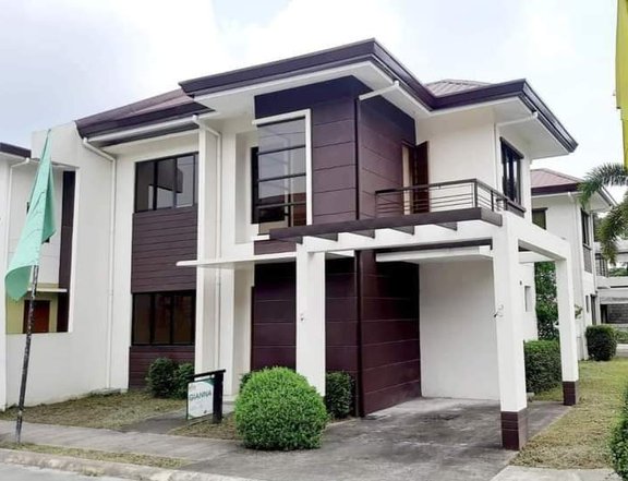 Single attached house for sale in Pampanga