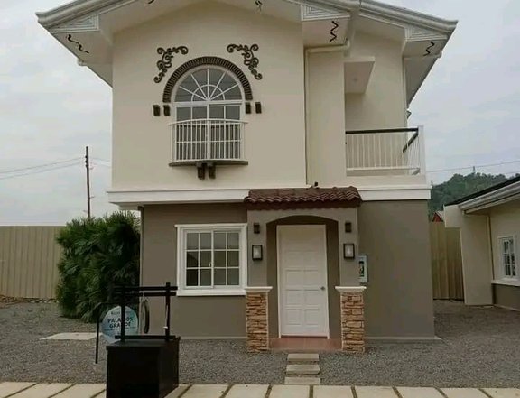 4-bedroom Single Detached House For Sale in Toledo Cebu