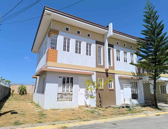 3-bedroom Duplex / Twin House For Sale in Dasmarinas Cavite