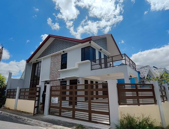 Modern Brand new Rfo House and lot with 4 rooms 3 tb
