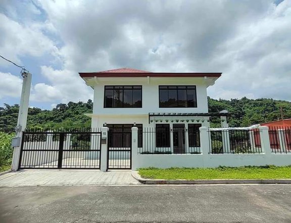 5-bedroom Single Attached House For Sale in Antipolo Rizal