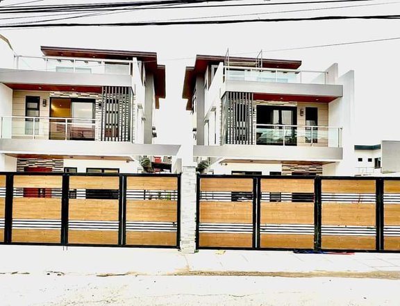 Discounted 4-BR Single Attached House For Sale in BF Resort, Las Pinas