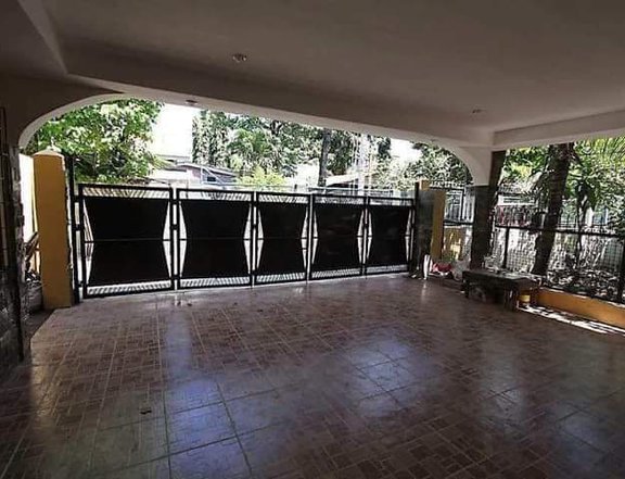Sacrifice apartment for sale with 15 rooms clean title 50k up income