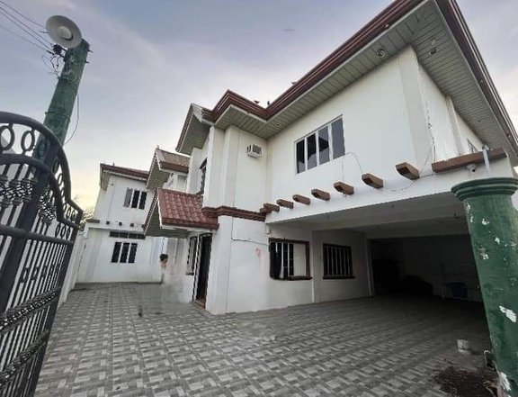 Elegant single detached house and lot for sale with 7 bedroom
