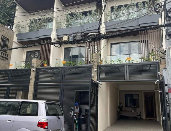 5 bedrooms Townhouse for Sale in Mandaluyong