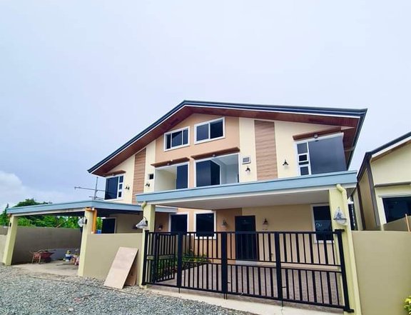 BRANDNEW MODERN DUPLEX TYPE HOUSE WITH POOL FOR SALE IN TAGAYTAY