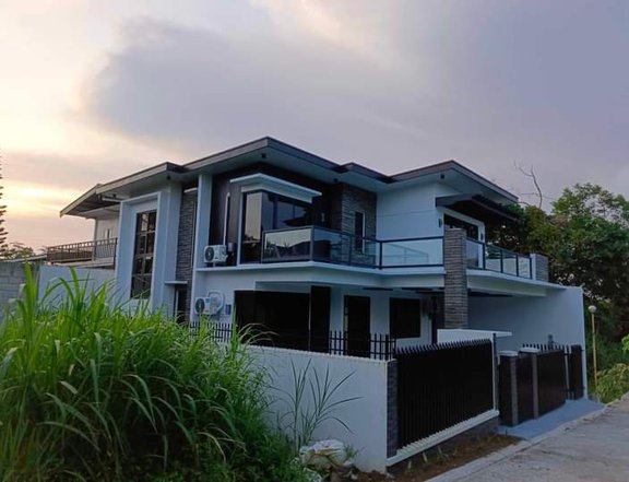 House and lot for Sale in tagaytay