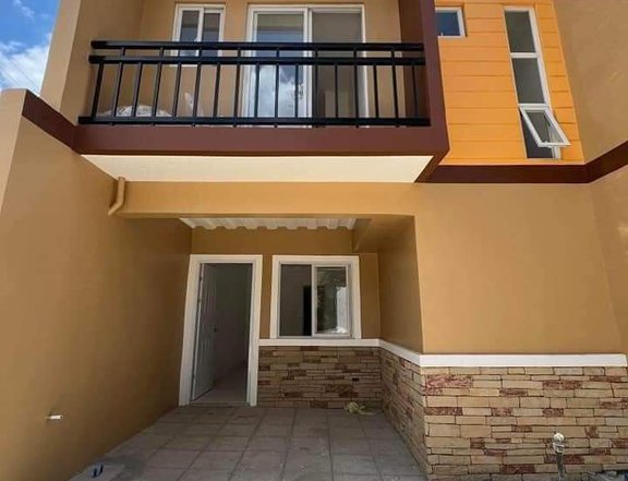 Overlooking 3-bedroom Townhouse For Sale in Antipolo Rizal