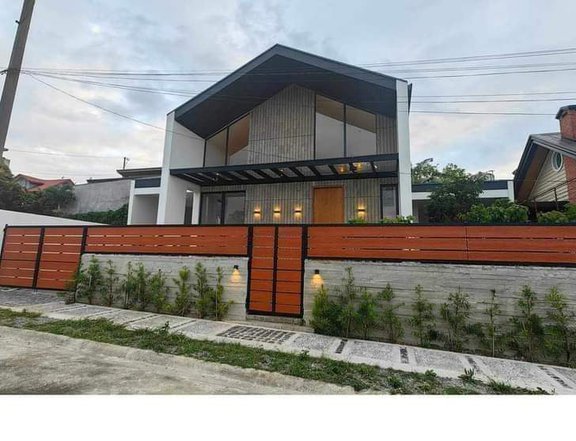 Modern Industrial Minimalist Design House For Sale in Tagaytay Cavite