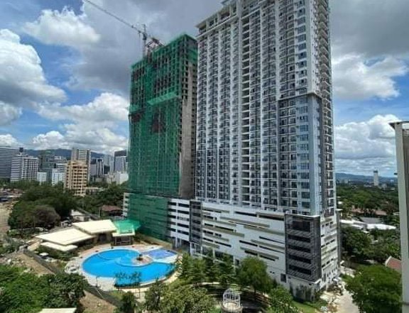 2 Bedroom  Condo  unit  60 sqm