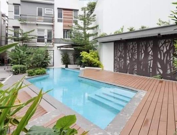 4-bedroom Townhouse with Common S.Pool For Sale in Tandang Sora Quezon City