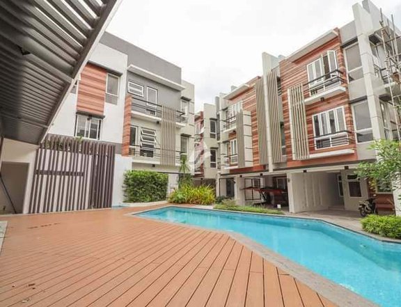 RFO Townhouse in Qc near in Sm Cherry Congressional