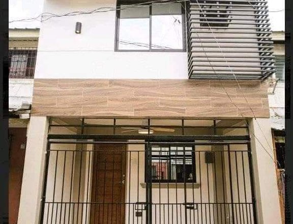 Pre-Owned 2-bedroom Townhouse For Sale in Naga Camarines Sur