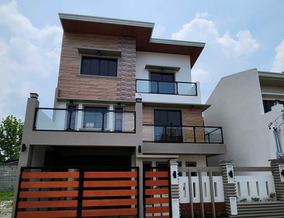 For Sale Brand New Modern Three Storey House With Pool In Pampanga Near Marquee Mall,Nlex