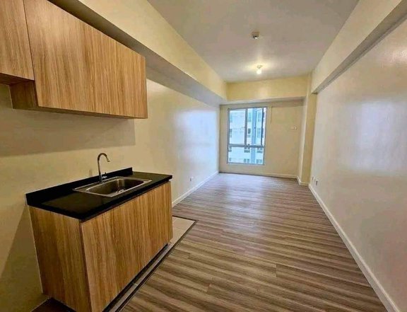 Studio residential condo for rent in quezon city avida cloverleaf